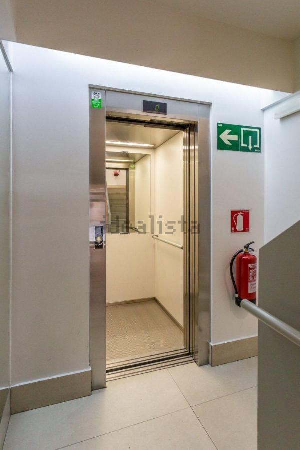 Trampantojo Apartamento En El Corazon De Pamplona Apartment Luaran gambar