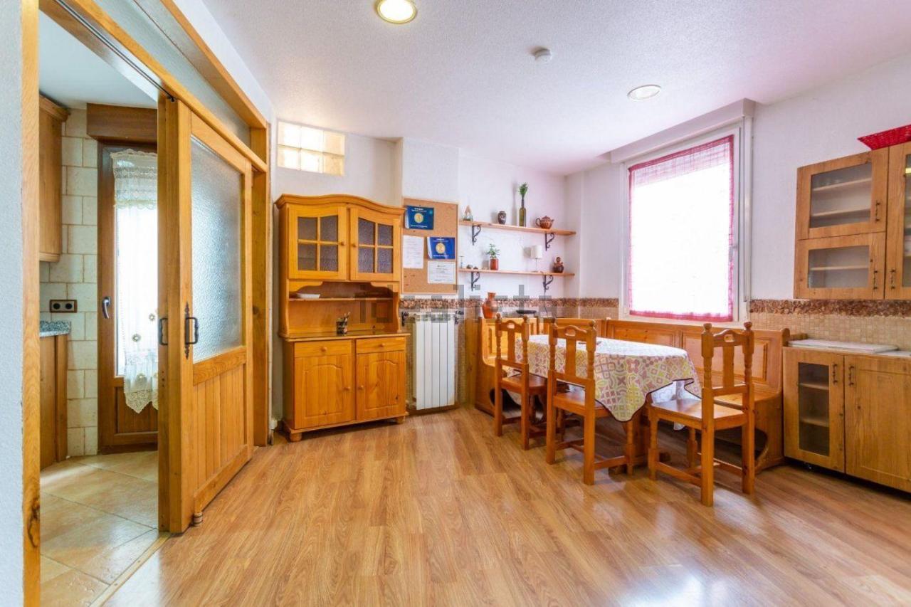 Trampantojo Apartamento En El Corazon De Pamplona Apartment Luaran gambar