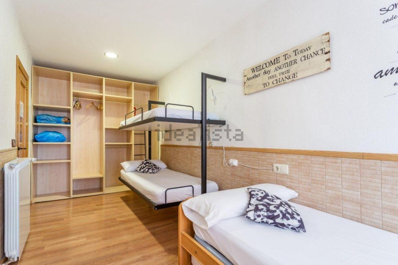 Trampantojo Apartamento En El Corazon De Pamplona Apartment Luaran gambar