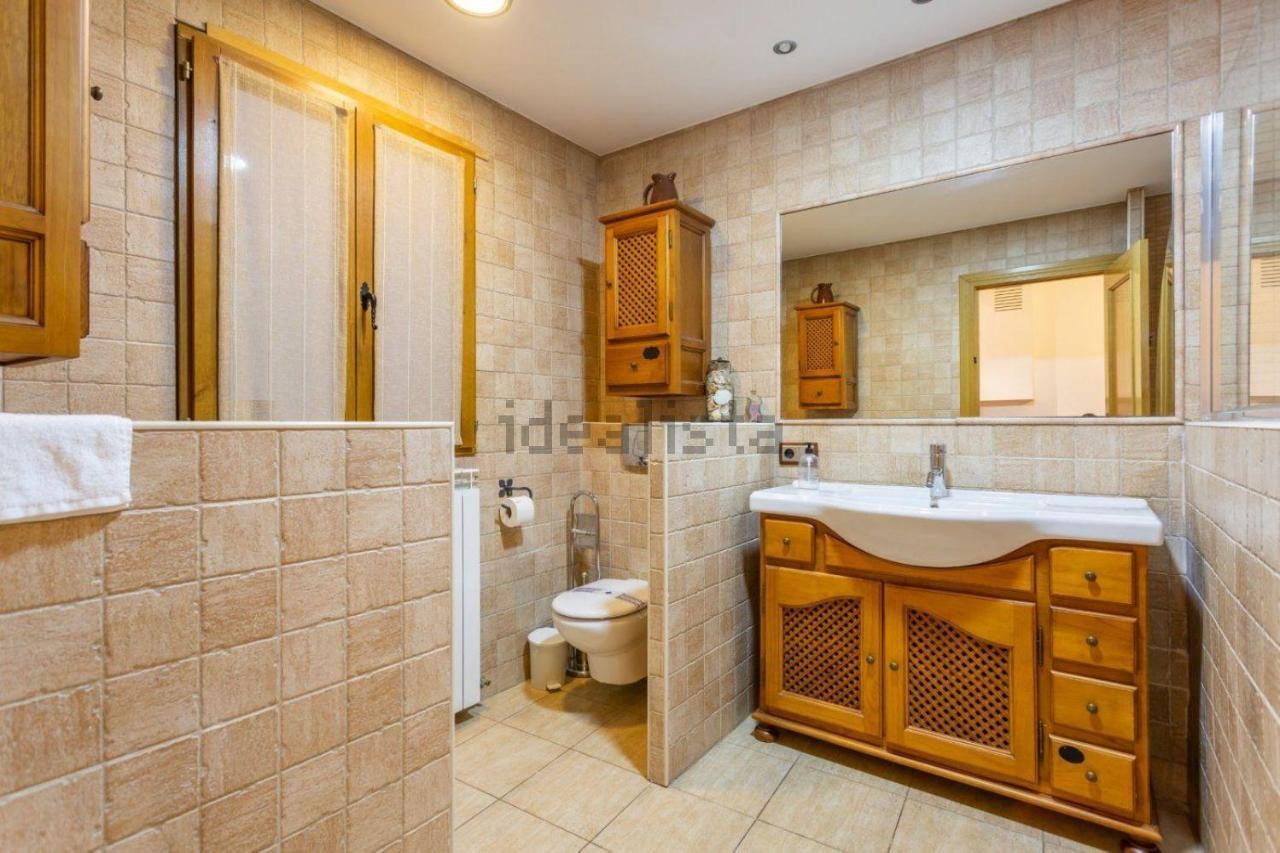 Trampantojo Apartamento En El Corazon De Pamplona Apartment Luaran gambar