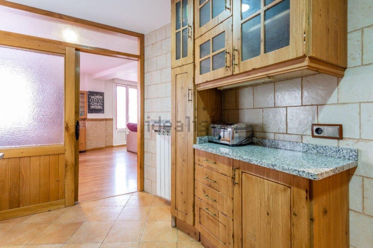 Trampantojo Apartamento En El Corazon De Pamplona Apartment Luaran gambar