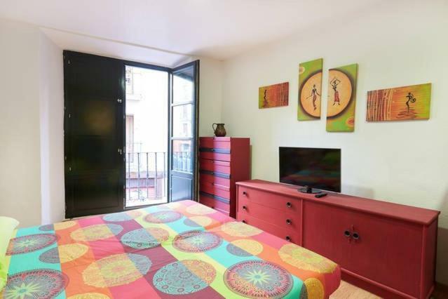 Trampantojo Apartamento En El Corazon De Pamplona Apartment Luaran gambar