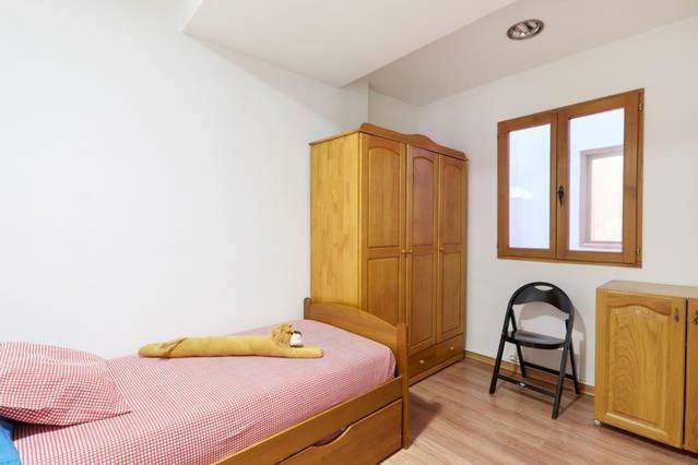 Trampantojo Apartamento En El Corazon De Pamplona Apartment Luaran gambar