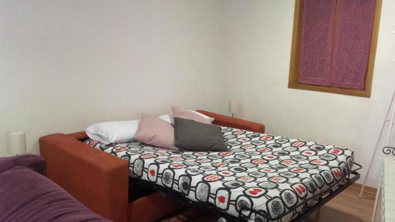 Trampantojo Apartamento En El Corazon De Pamplona Apartment Luaran gambar